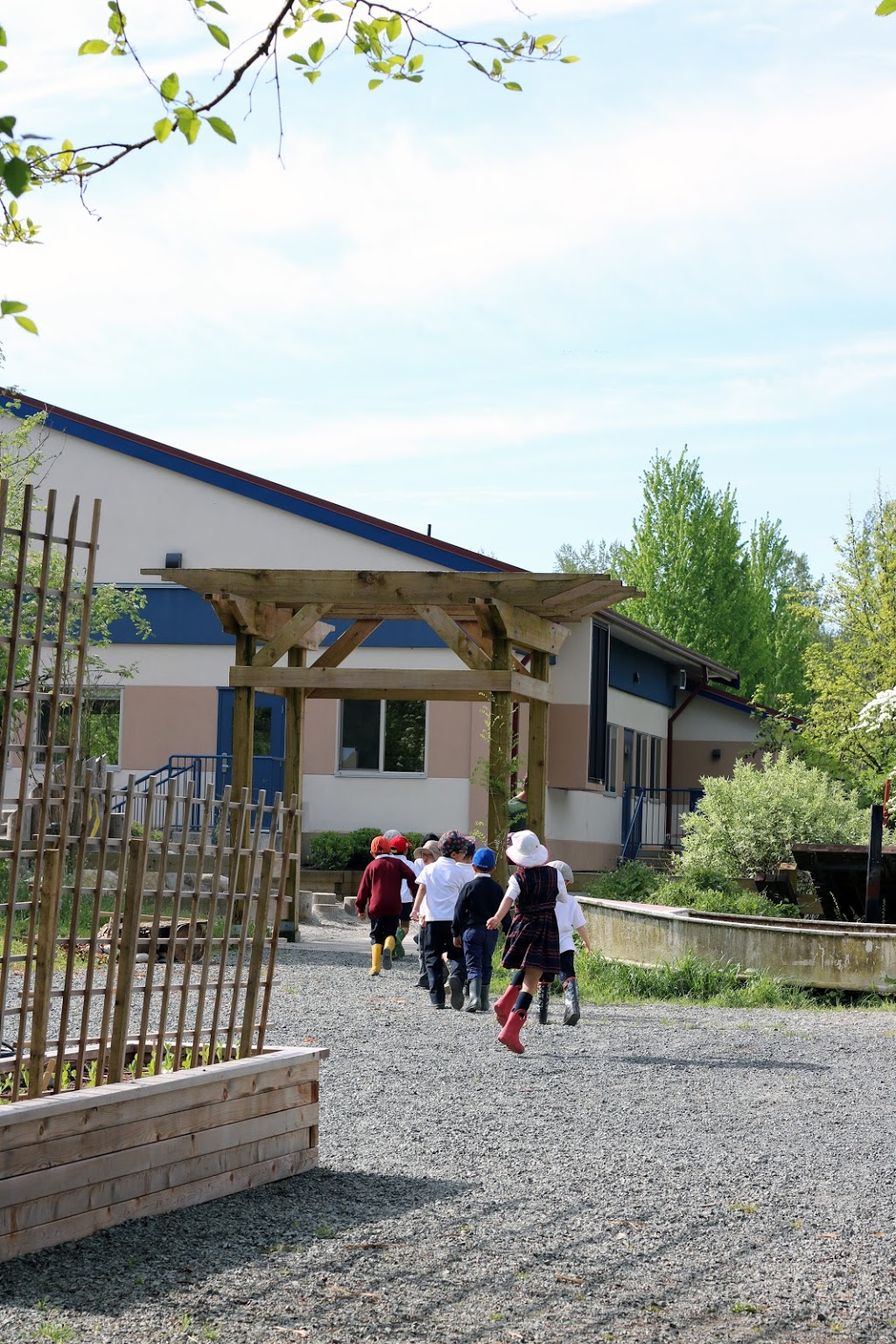 Meadowridge School | 12224 240 St, Maple Ridge, BC V4R 1N1, Canada | Phone: (604) 467-4444