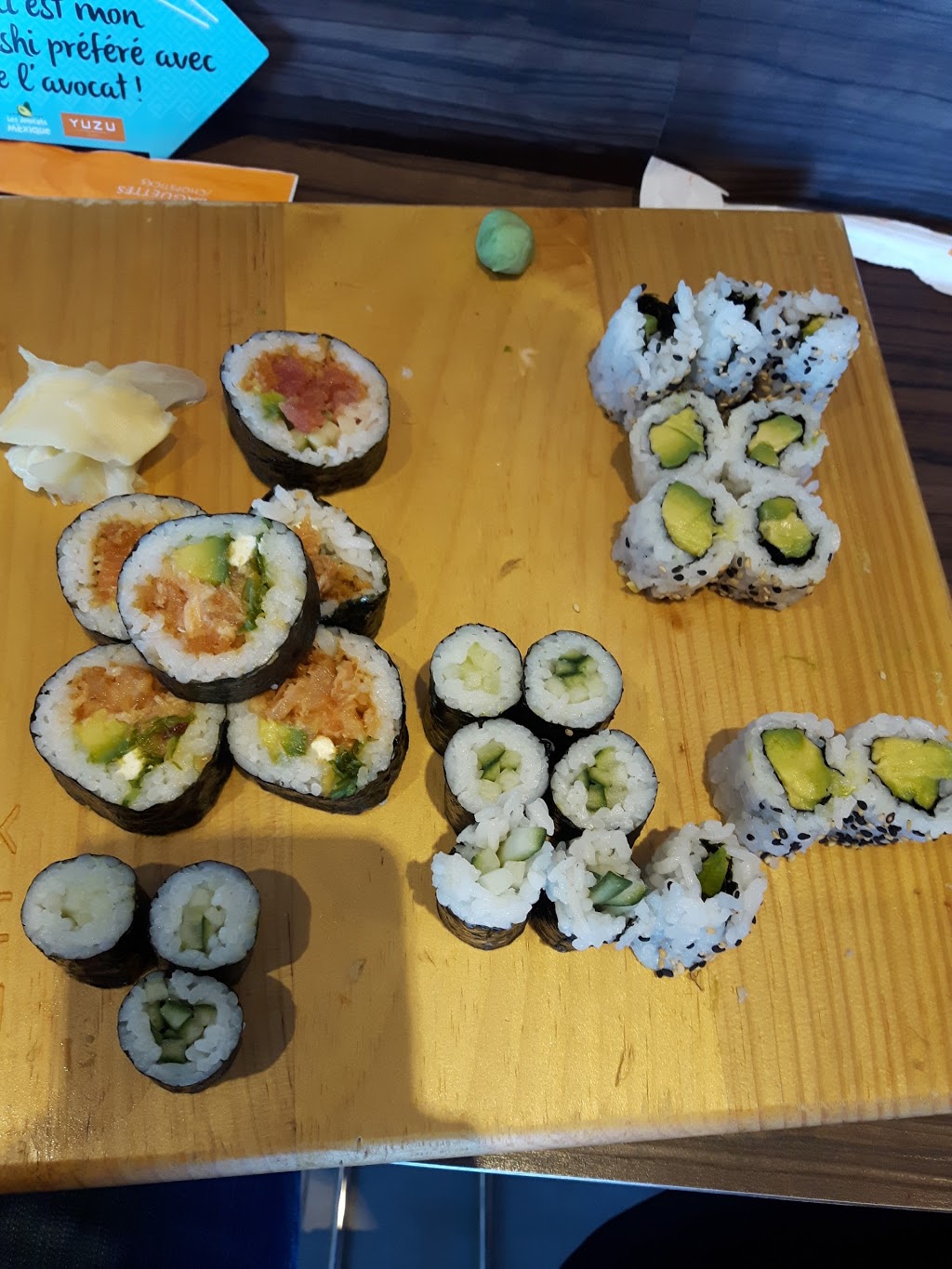 Yuzu sushi | 300 Rue Valmont, Repentigny, QC J5Y 3X6, Canada | Phone: (450) 585-2394