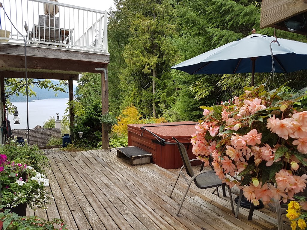 Sechelt Inlet Bed And Breakfast | 5870 Skookumchuk Rd, Sechelt, BC V0N 3A4, Canada | Phone: (604) 740-0776