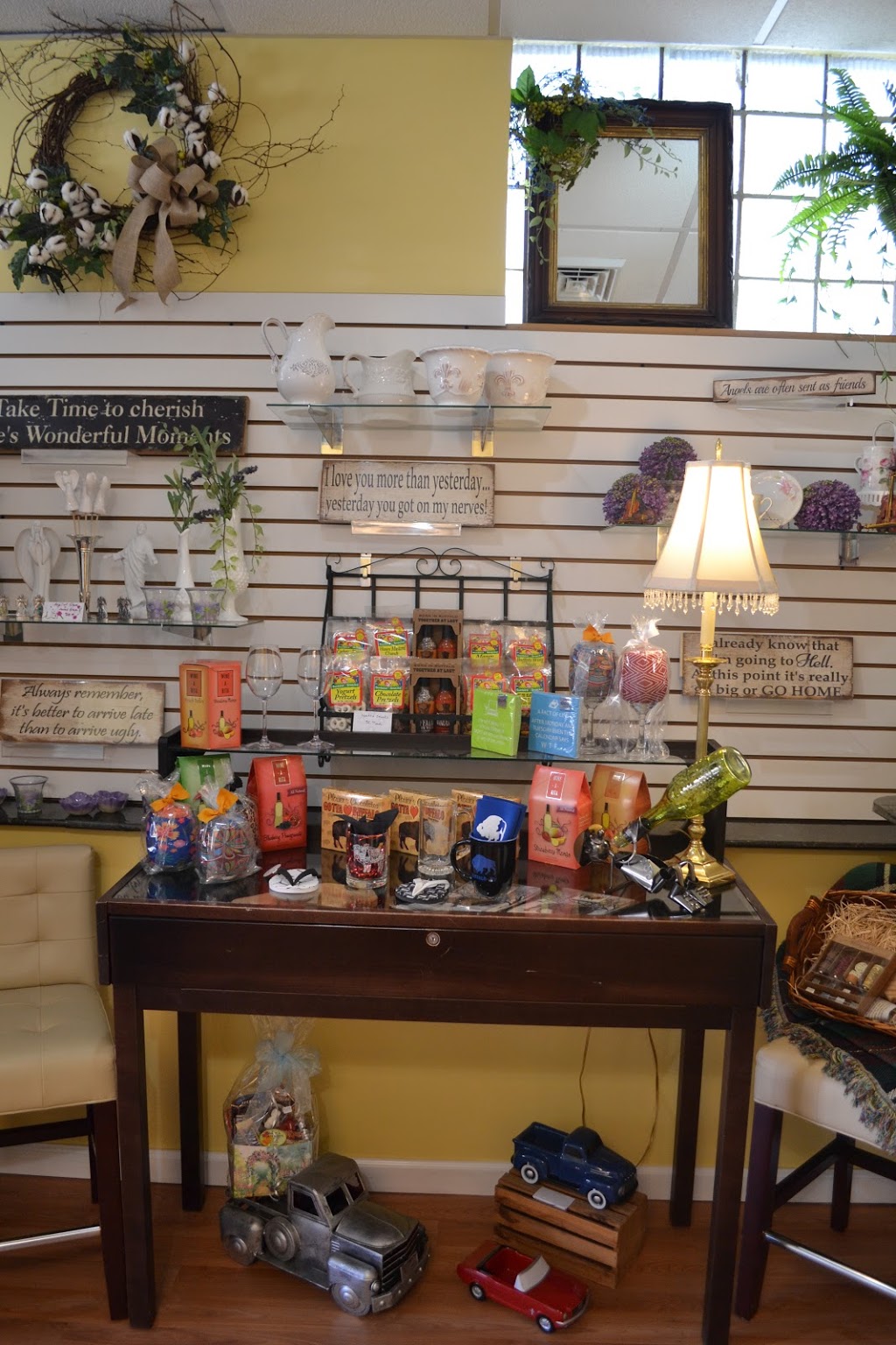 Elaines Flower Shoppe | 5100 Transit Rd, Depew, NY 14043, USA | Phone: (716) 681-4688