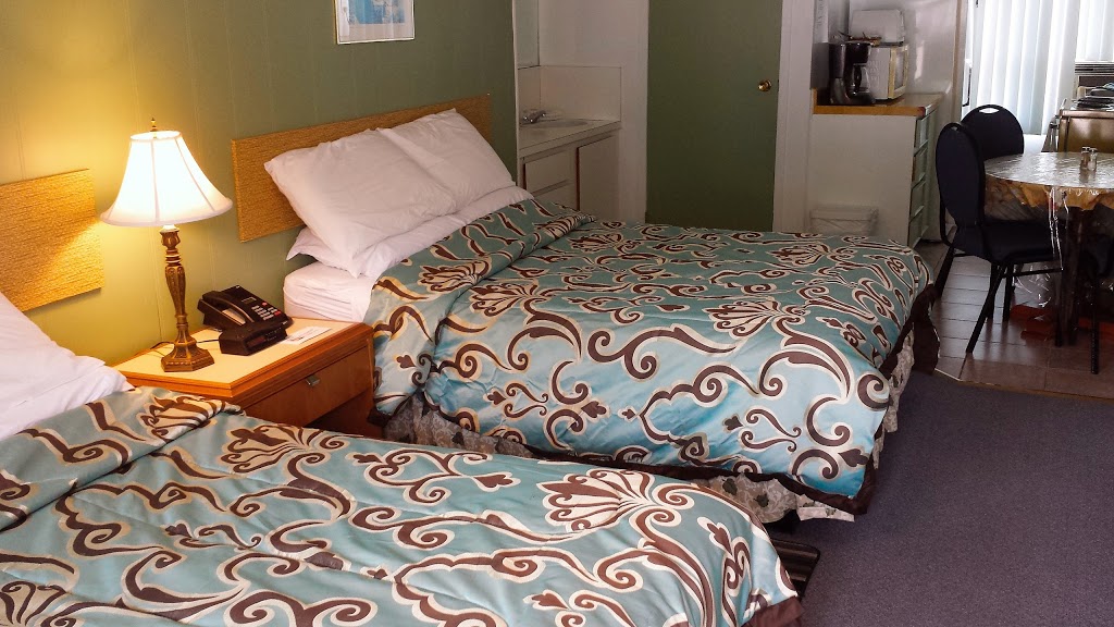 Motel Deblois | 9640 Boulevard Sainte-Anne, Sainte-Anne-de-Beaupré, QC G0A 3C0, Canada | Phone: (418) 827-3693