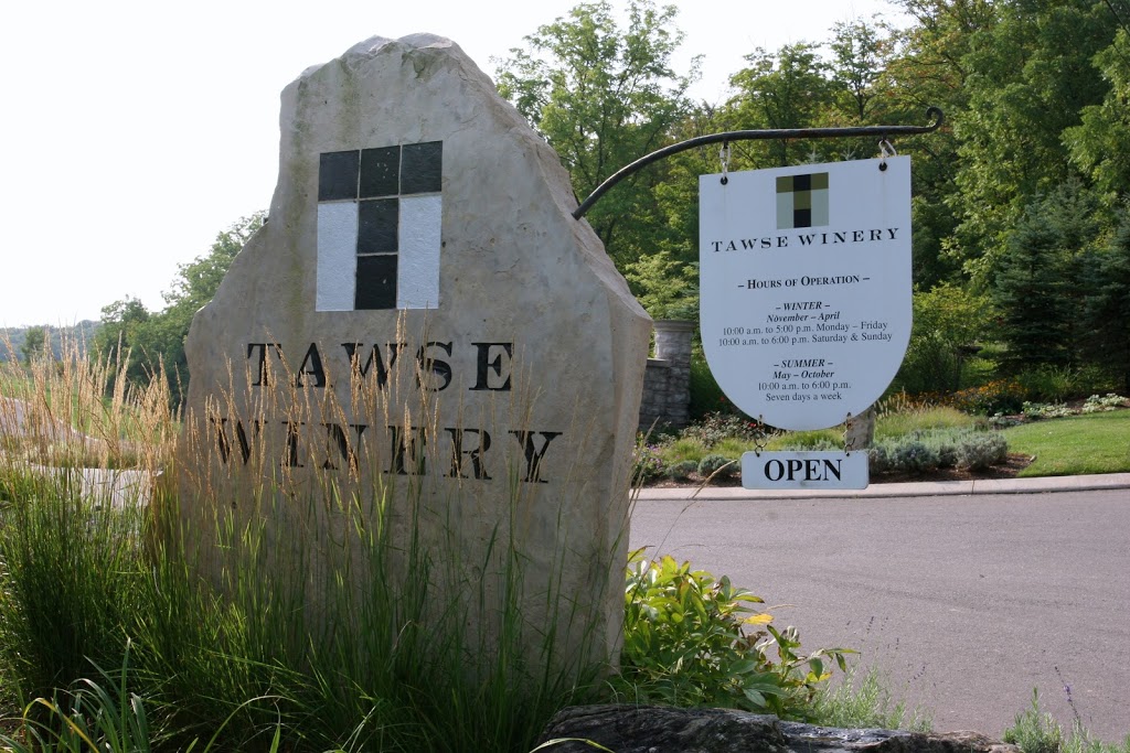 Tawse Winery | 3955 Cherry Ave, Vineland, ON L0R 2C0, Canada | Phone: (905) 562-9500