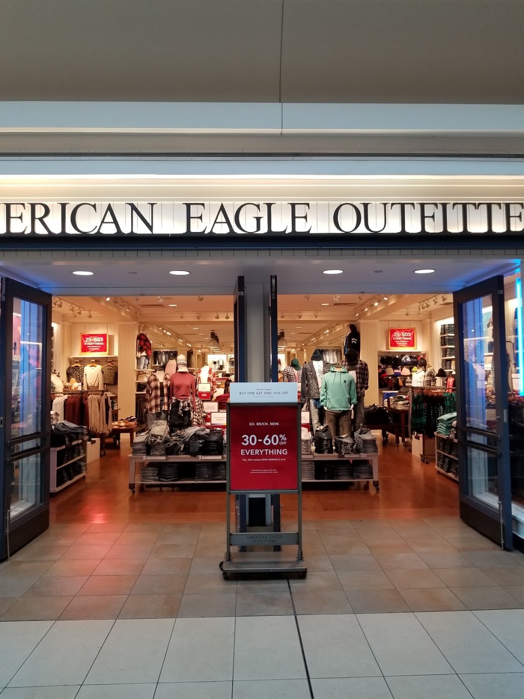 American Eagle Outfitters | 1800 Sheppard Ave E Space 1015, North York, ON M2J 5A7, Canada | Phone: (416) 492-3970