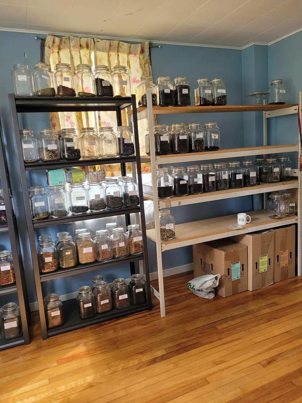 B & F Tea Company | 139 MacKay St, Stellarton, NS B0K 0A2, Canada | Phone: (902) 921-1776