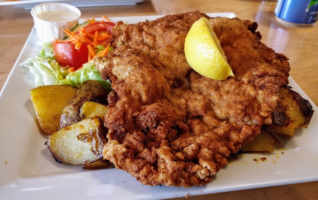 Vs Schnitzel House | 448 Browns Line, Etobicoke, ON M8W 3T9, Canada | Phone: (416) 255-3179