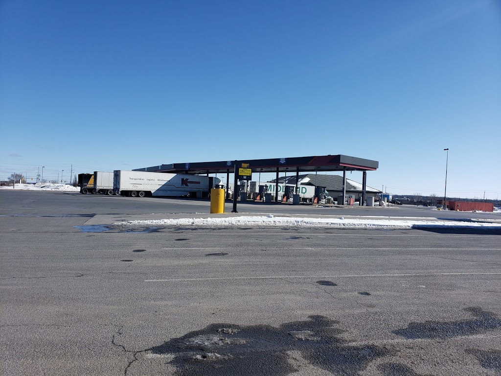 Flying J Travel Center | 628 County Road #41 Rr6, Napanee, ON K7R 3L2, Canada | Phone: (613) 354-7044