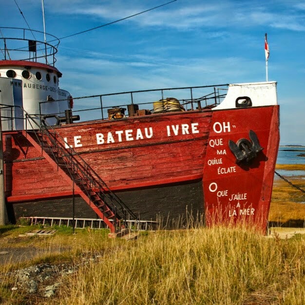 Le Bateau Ivre | Exposition des costumes de la Mi-Carême | Chemin de la Basse Ville, LIsle-aux-Grues, QC G0R 1P0, Canada | Phone: (418) 248-0129