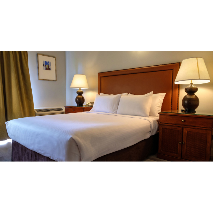 Coast Parksville Hotel | 374 West, Island Hwy W, Parksville, BC V9P 1K8, Canada | Phone: (250) 248-2334