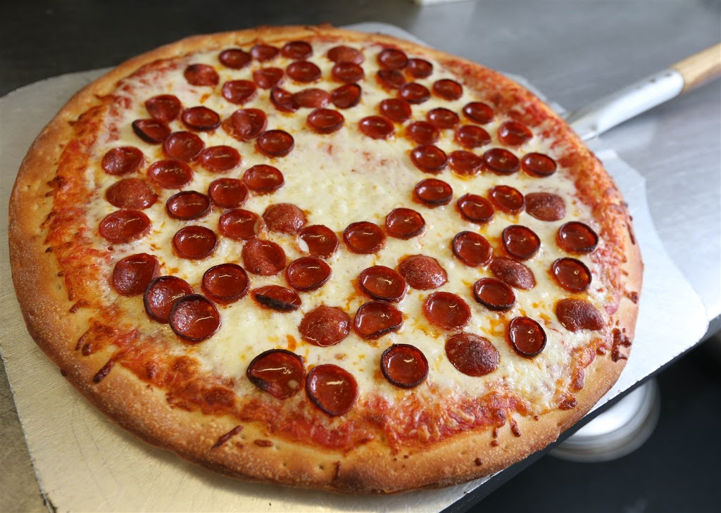 Great Lakes Pizza | 444 Indian Church Rd, Buffalo, NY 14224, USA | Phone: (716) 939-3333