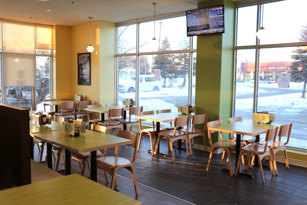 Sunnyside Grill Newmarket | 18075 Leslie St Unit 2, Newmarket, ON L3Y 9A4, Canada | Phone: (905) 235-4690