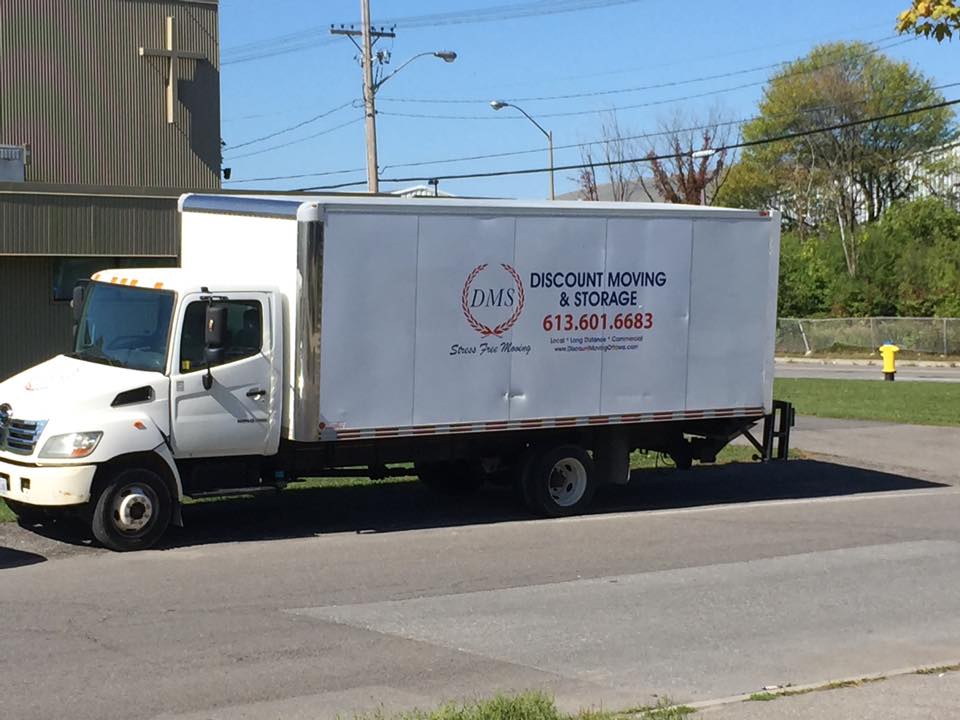 Discount Moving and Storage | 2285 St. Laurent Blvd, Ottawa, ON K1G 4Z7, Canada | Phone: (613) 601-6683