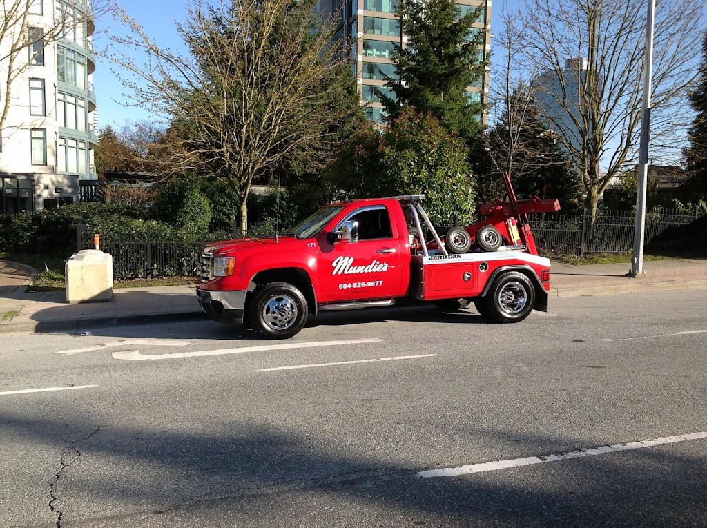 Mundies Towing & Recovery Vancouver | 1385 East Kent Ave N, Vancouver, BC V5X 4T6, Canada | Phone: (604) 295-8638