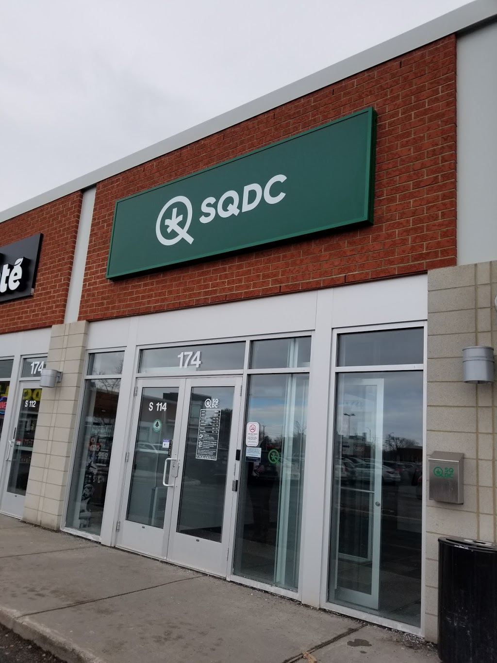 SQDC | 174 Boulevard Saint-Luc Suite 114, Saint-Jean-sur-Richelieu, QC J2W 0J2, Canada | Phone: (579) 362-2009