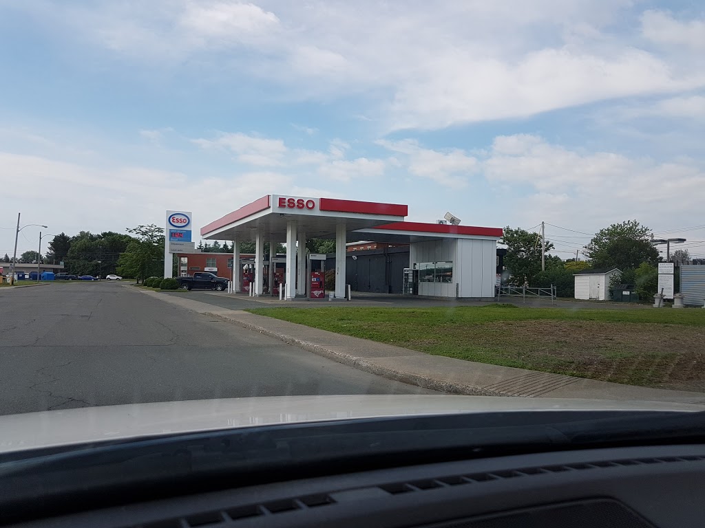 Esso | 14 Rue Langlois, Granby, QC J2G 6J4, Canada | Phone: (450) 378-4162