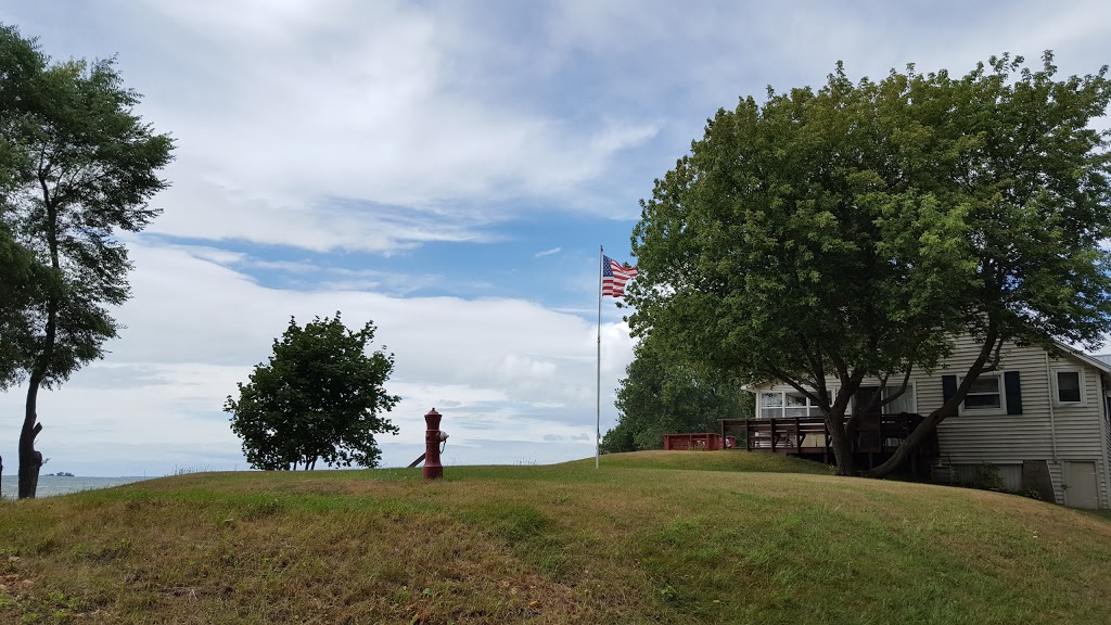 Knobby Knoll | Knobby Knoll, Sackets Harbor, NY 13685, USA