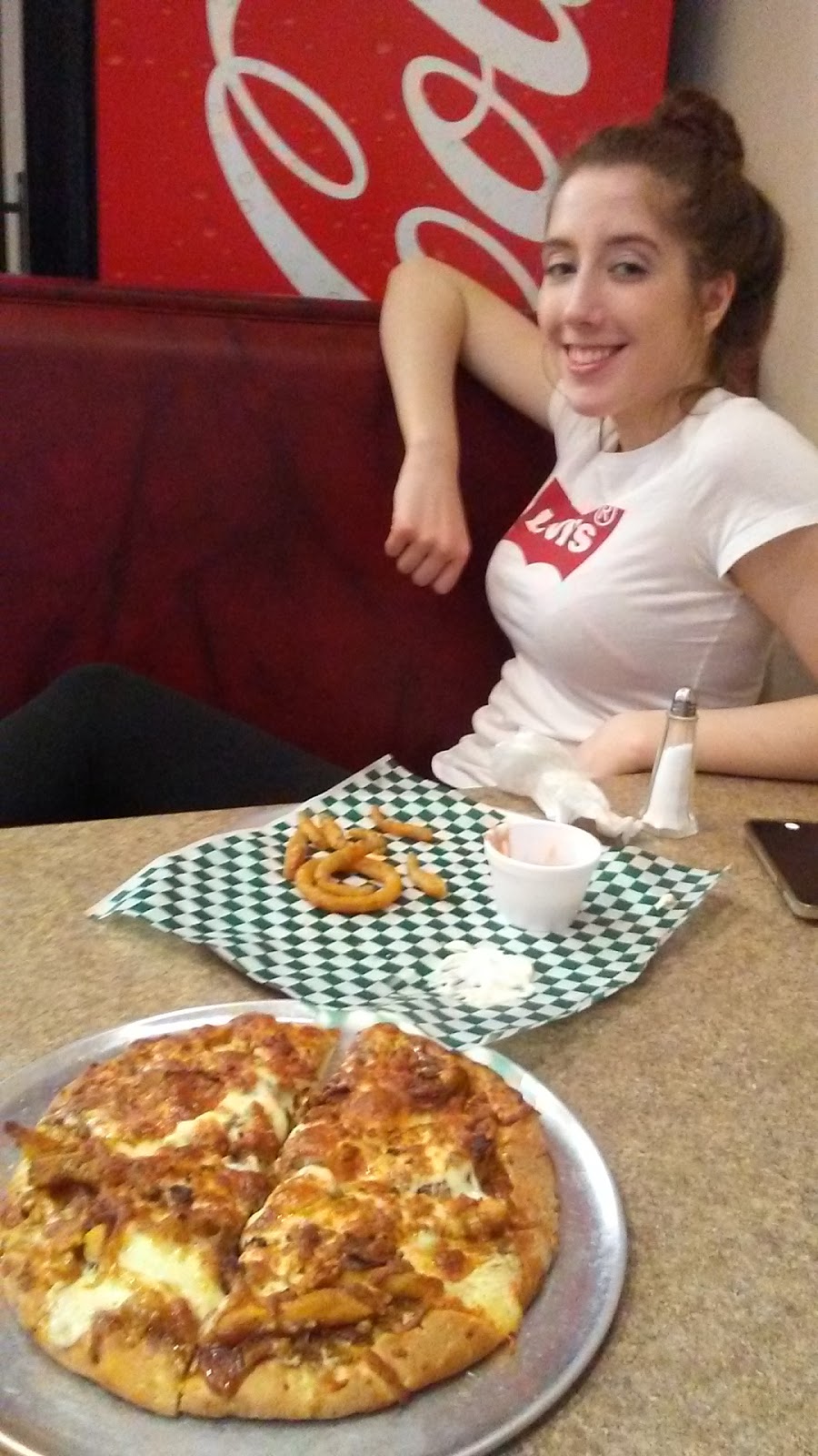 Peppertonis Pizza | 2069 Hammonds Plains Rd, Hammonds Plains, NS B4B 1P3, Canada | Phone: (902) 492-9292