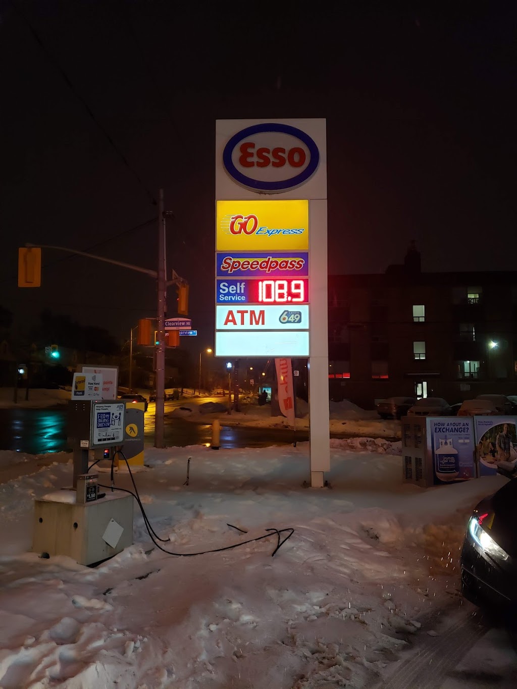 TRETHEWEY ESSO | 66 Trethewey Dr, York, ON M6M 4B4, Canada | Phone: (416) 653-2002