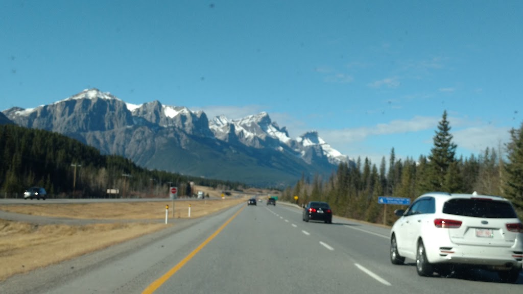 Banff & Canmore Sightseeing | 91 Bow Valley Trail, Canmore, AB T1W 1N8, Canada | Phone: (403) 678-4802