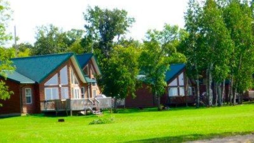 Lake Manitoba Cottages | 6 Olafson Drive, The Narrows, MB R0C 2K0, Canada | Phone: (888) 578-3027