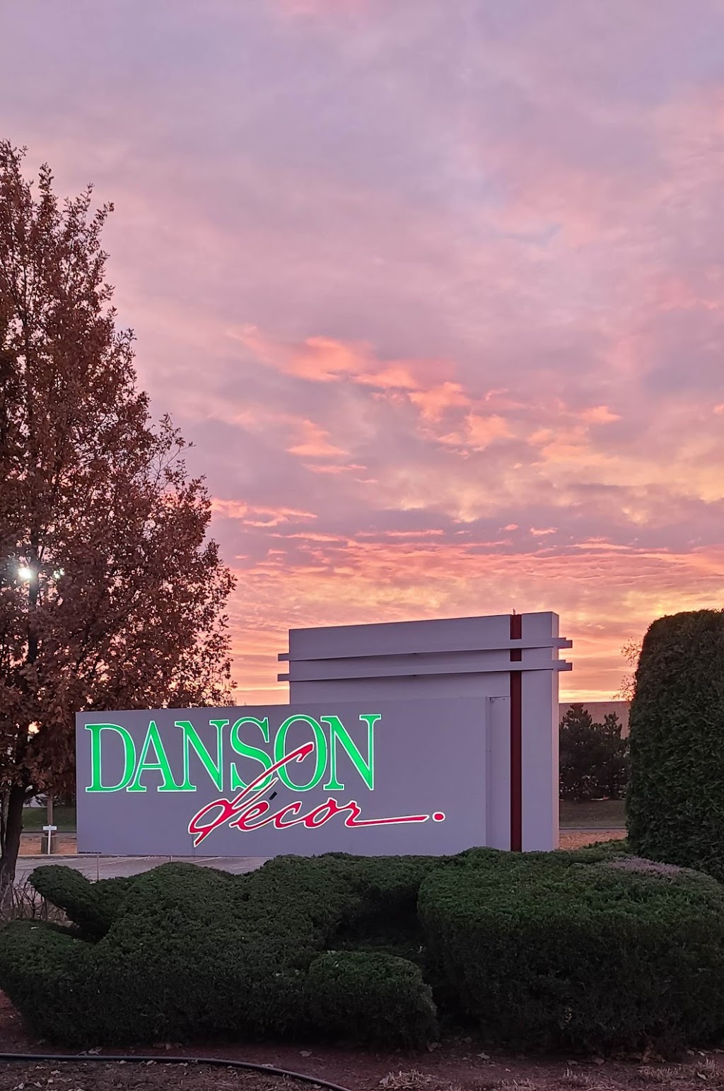 Danson Decor Inc. | 3425 Rue Douglas B Floreani, Saint-Laurent, QC H4S 1Y6, Canada | Phone: (514) 335-2435