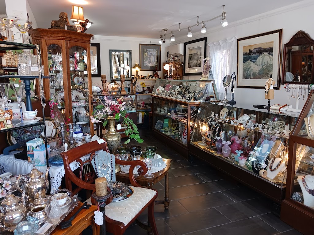 Coach Stop Antiques | 1511 Niagara Stone Rd, Virgil, ON L0S 1T0, Canada | Phone: (905) 341-6444