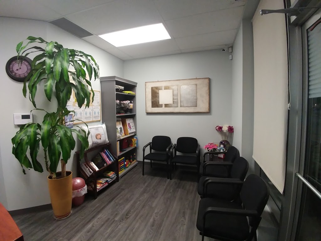 Grange Lewis Estates Chiropractic & Massage & Acupuncture Clinic | 2576 Guardian Rd NW, Edmonton, AB T5T 1K8, Canada | Phone: (780) 483-5377