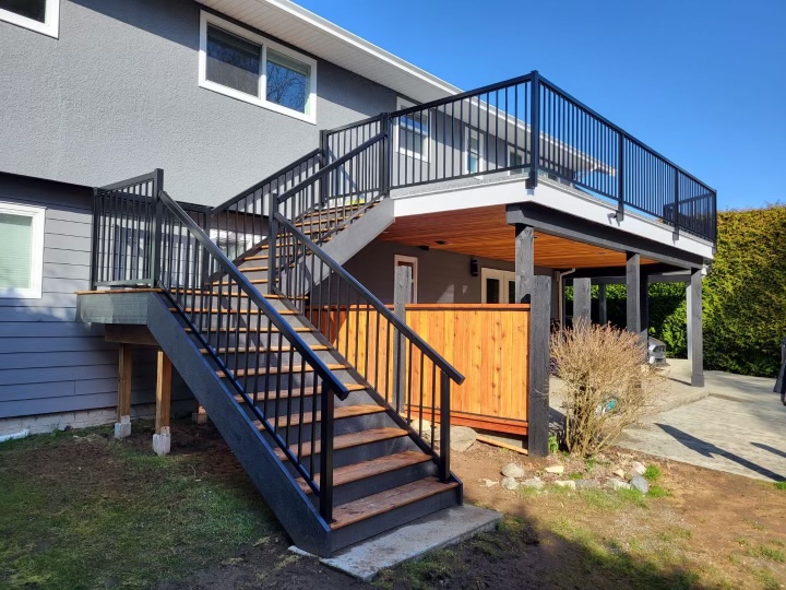 The Deck Contractor | 2191 Meadows St, Abbotsford, BC V2T 3A5, Canada | Phone: (778) 344-2757