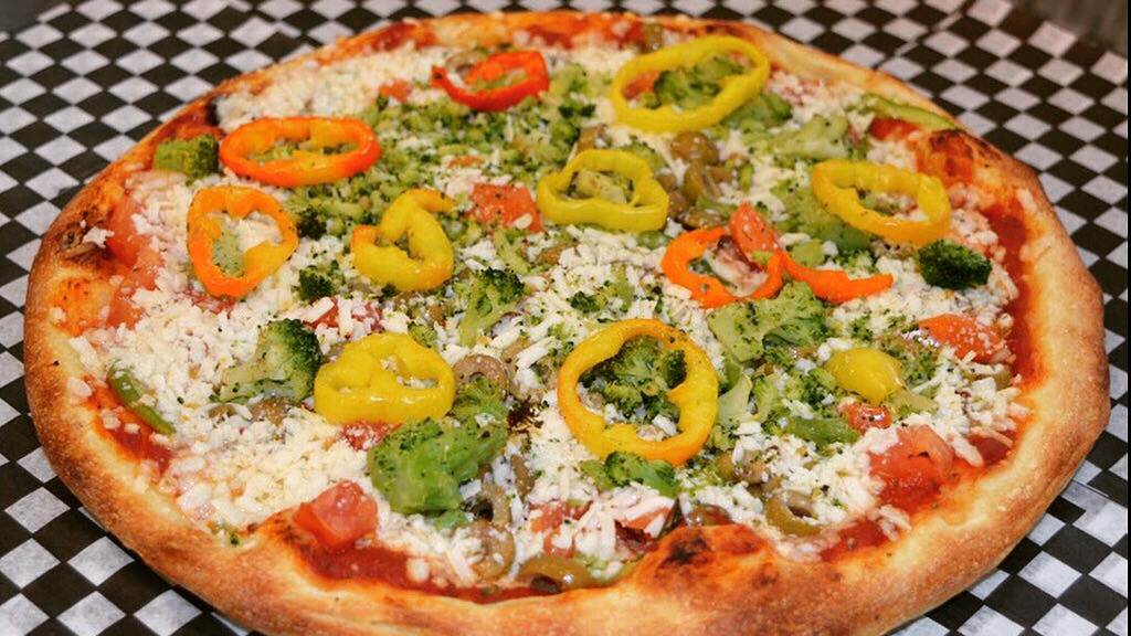 Milano Pizzeria | 1824 Beachburg Rd, Beachburg, ON K0J 1C0, Canada | Phone: (613) 582-3800