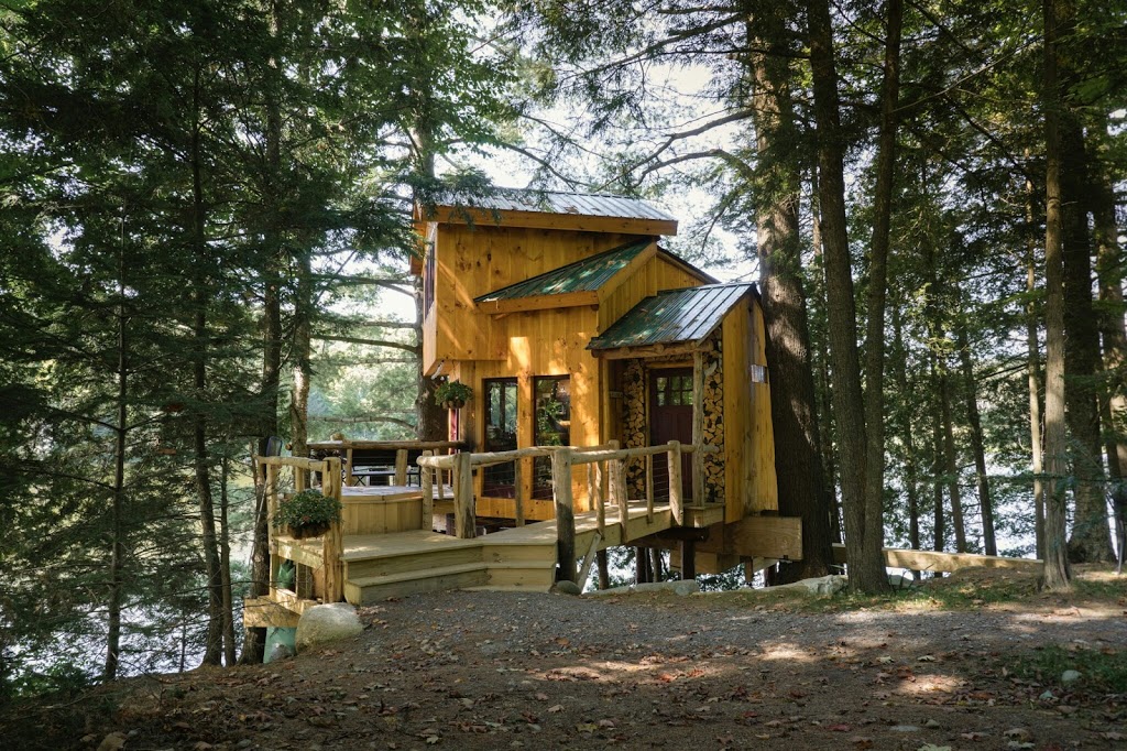 Vermont Tree Cabin | 996 VT-105, Newport, VT 05855, USA | Phone: (802) 473-6303