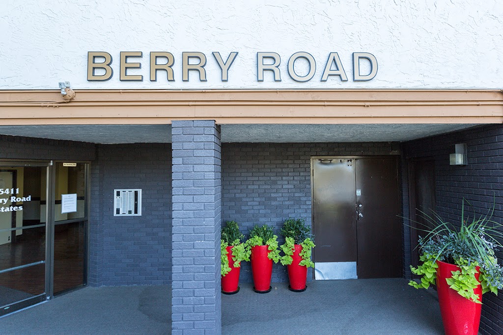 Berry Road Apartments | 5411 208 St, Langley, BC V3A 6X6, Canada | Phone: (604) 239-2105