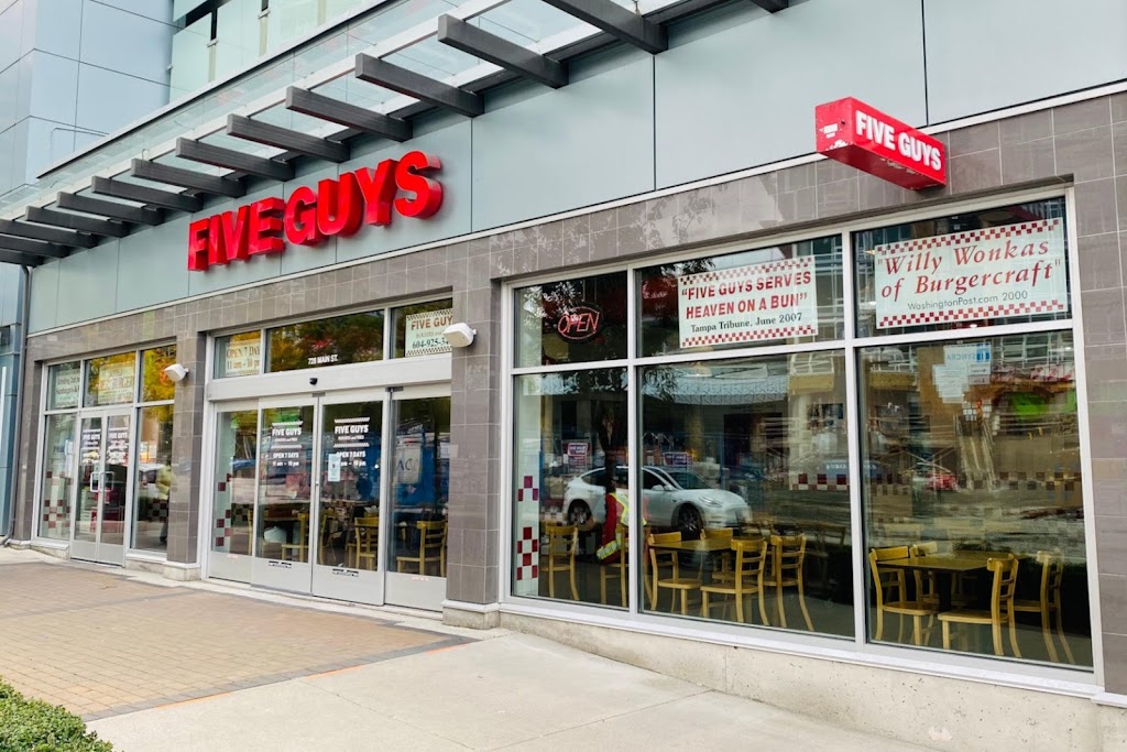 Five Guys | 728 Main St, West Vancouver, BC V7T 0A5, Canada | Phone: (604) 925-3483