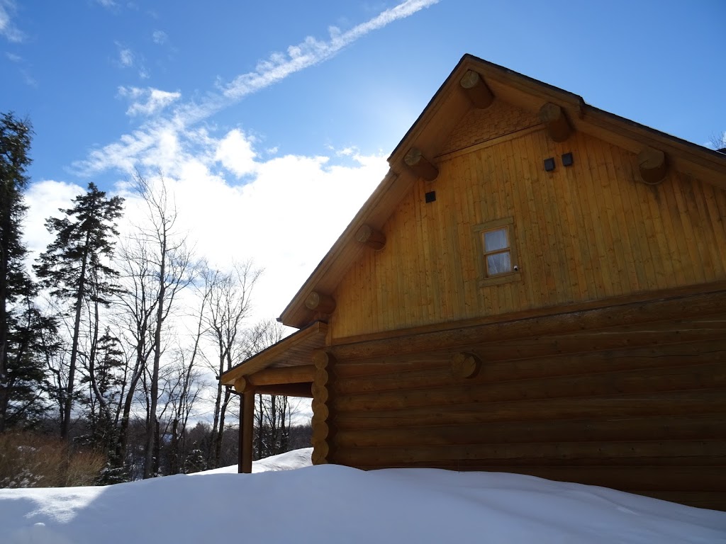 Chalet 17 Orignal | 13 Chemin du Merle, Mille-Isles, QC J0R 1A0, Canada | Phone: (514) 699-9999