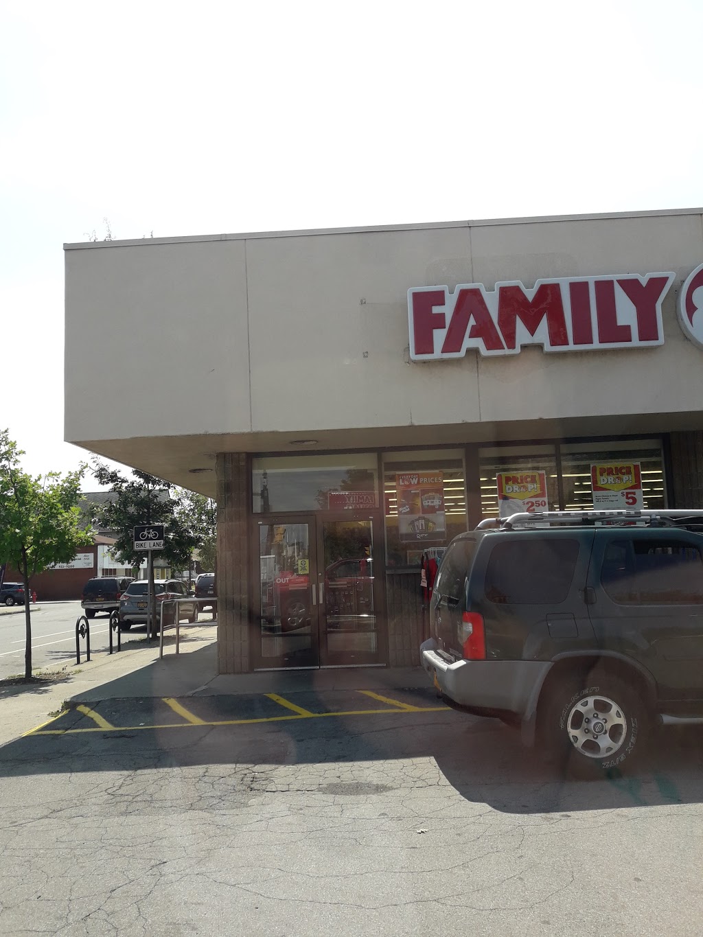 Family Dollar | 1909 South Park Ave #21, Buffalo, NY 14220, USA | Phone: (716) 824-4432