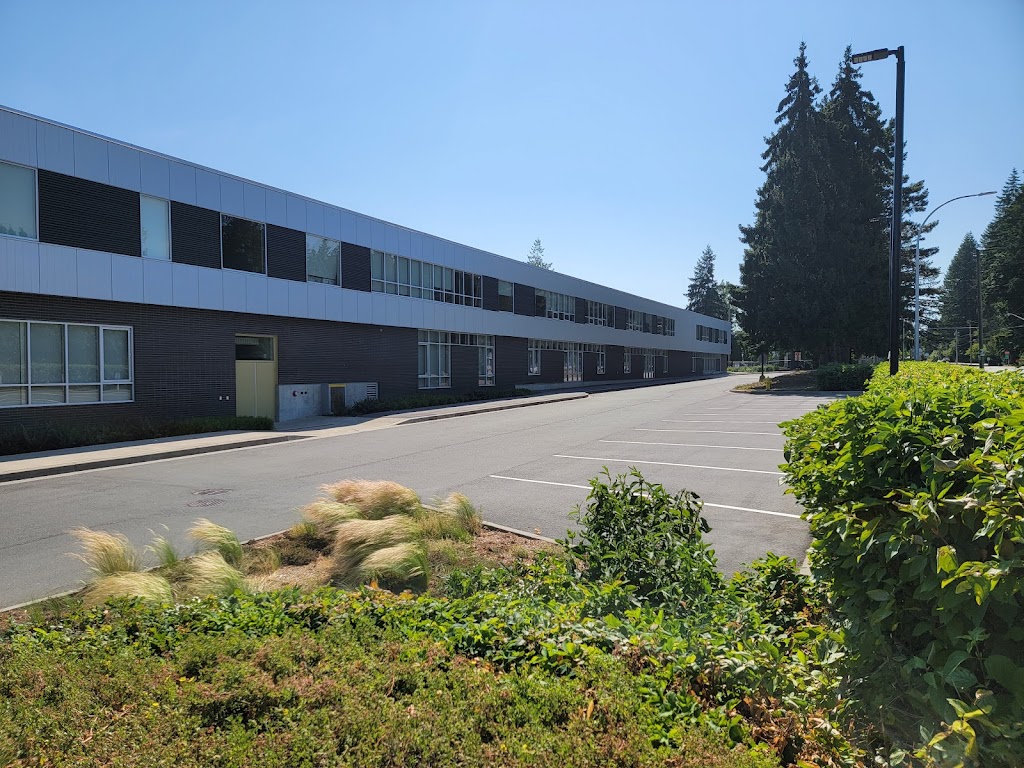 École des Pionniers | 1618 Patricia Ave, Port Coquitlam, BC V3B 4A8, Canada | Phone: (604) 552-7915