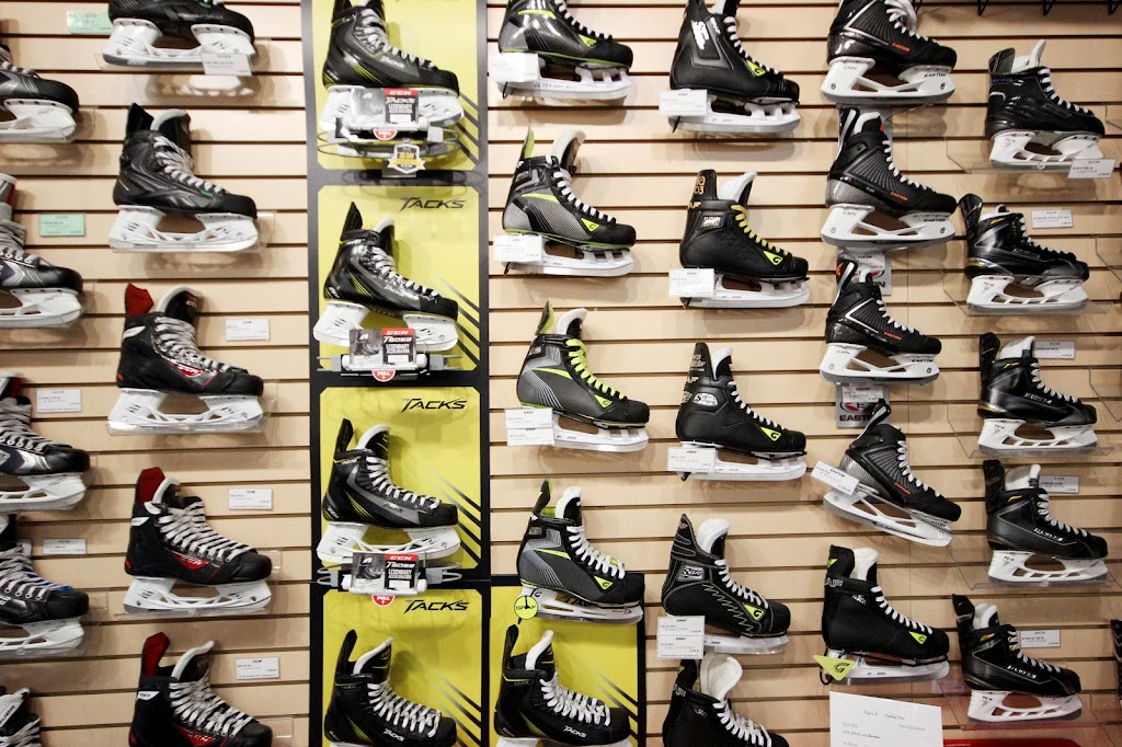 Figure 8 / Hockey One Skate Specialists | 380 Industrial Ave, Ottawa, ON K1G 0Y9, Canada | Phone: (613) 731-4007