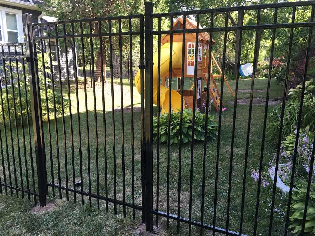 Universal Fencing Designs INC | 2101 18th Side Rd, Tottenham, ON L0G 1W0, Canada | Phone: (647) 203-6957