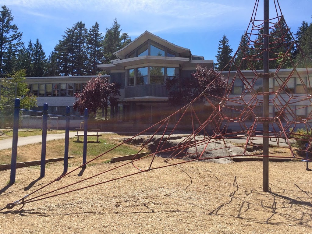 Caulfeild Elementary School | 4685 Keith Rd, West Vancouver, BC V7W 2M8, Canada | Phone: (604) 981-1200