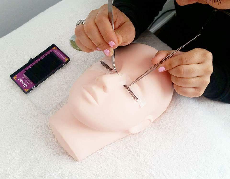 Flair Lashes Beauty Bar & Training Academy | 19 Skelton St, Mono, ON L9W 6W9, Canada | Phone: (416) 880-8237