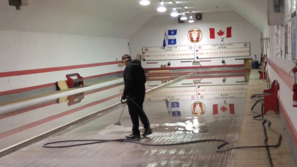 Club De Curling De Lacolle | 7 Rue du Curling, Lacolle, QC J0J 1J0, Canada | Phone: (450) 246-2665