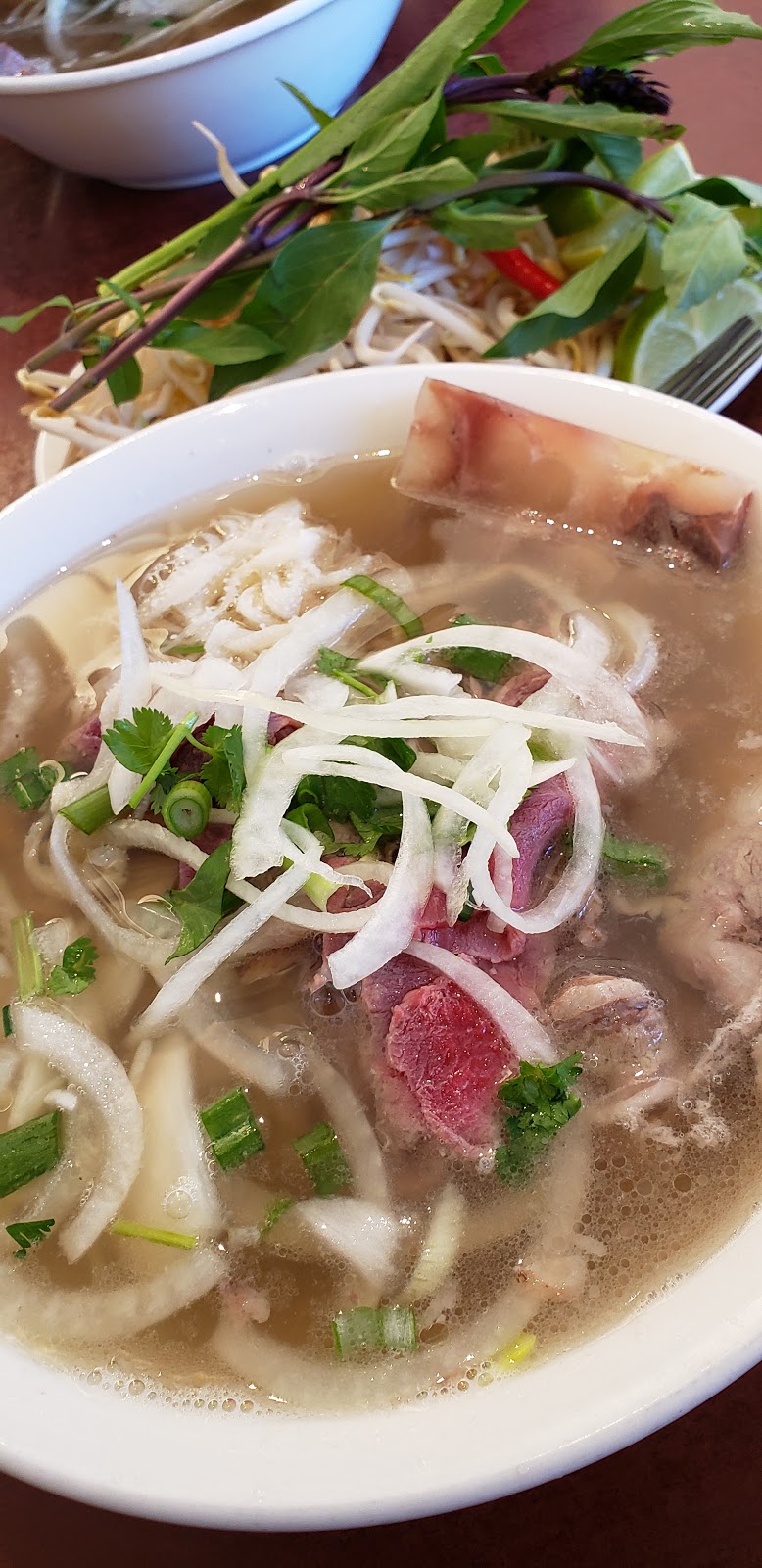 Restaurant Pho Ngon | 3205 Boul Crémazie E, Montréal, QC H1Z 4M5, Canada | Phone: (514) 723-6466