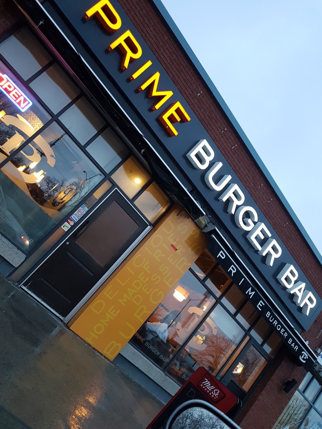 Prime Burger Bar | 780 Baseline Rd, Ottawa, ON K2C 0A3, Canada | Phone: (613) 680-2051