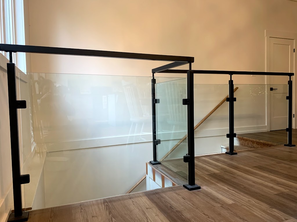 Frameless Shower Glass Doors And Enclosures | 234 Schreyer Crescent, Milton, ON L9T 7B5, Canada | Phone: (416) 579-3377