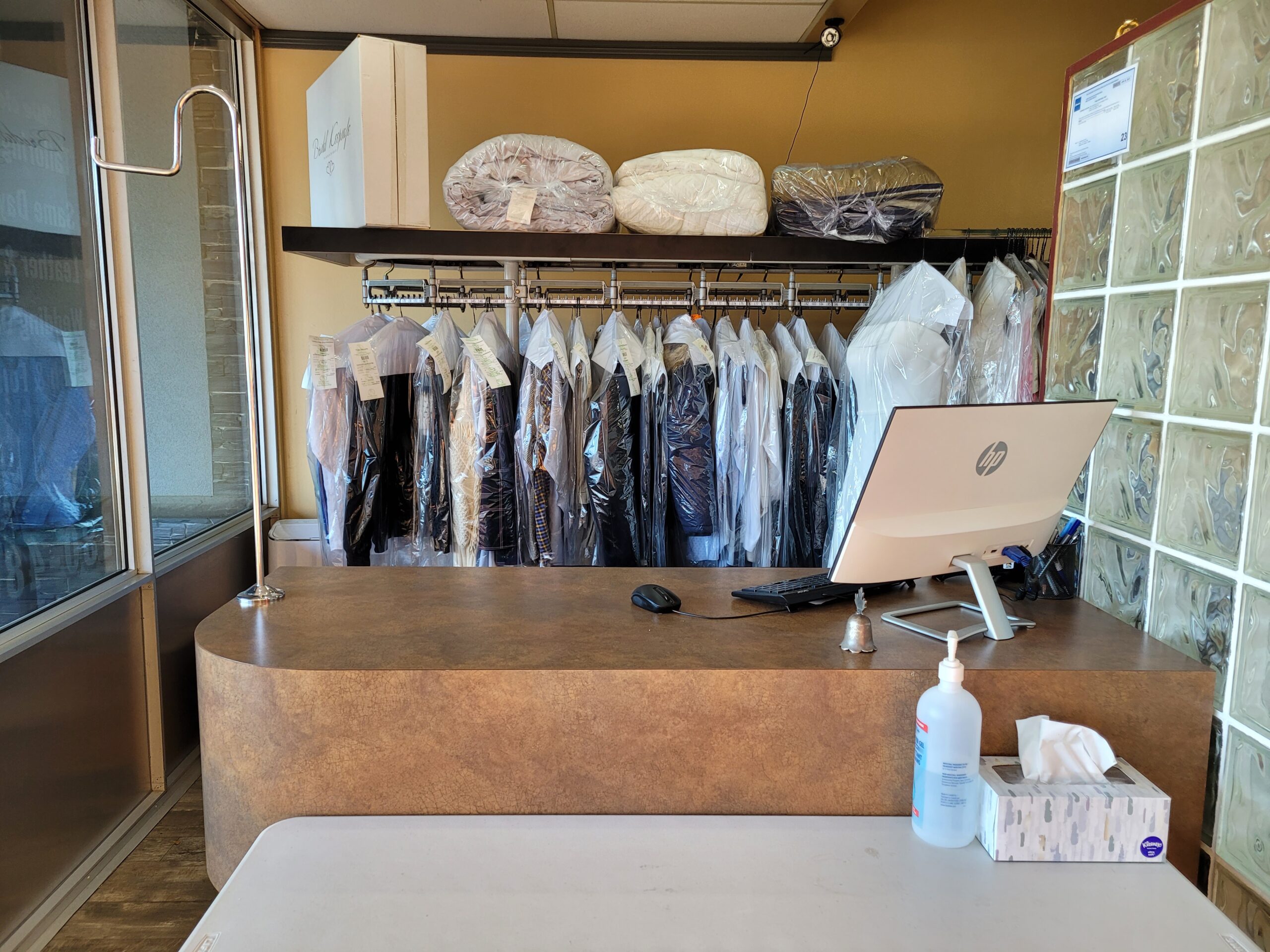 Valleyview Drycleaners &  Tailors | 9108D 142 St NW, Edmonton, AB T5R 0M7, Canada | Phone: (780) 486-0457