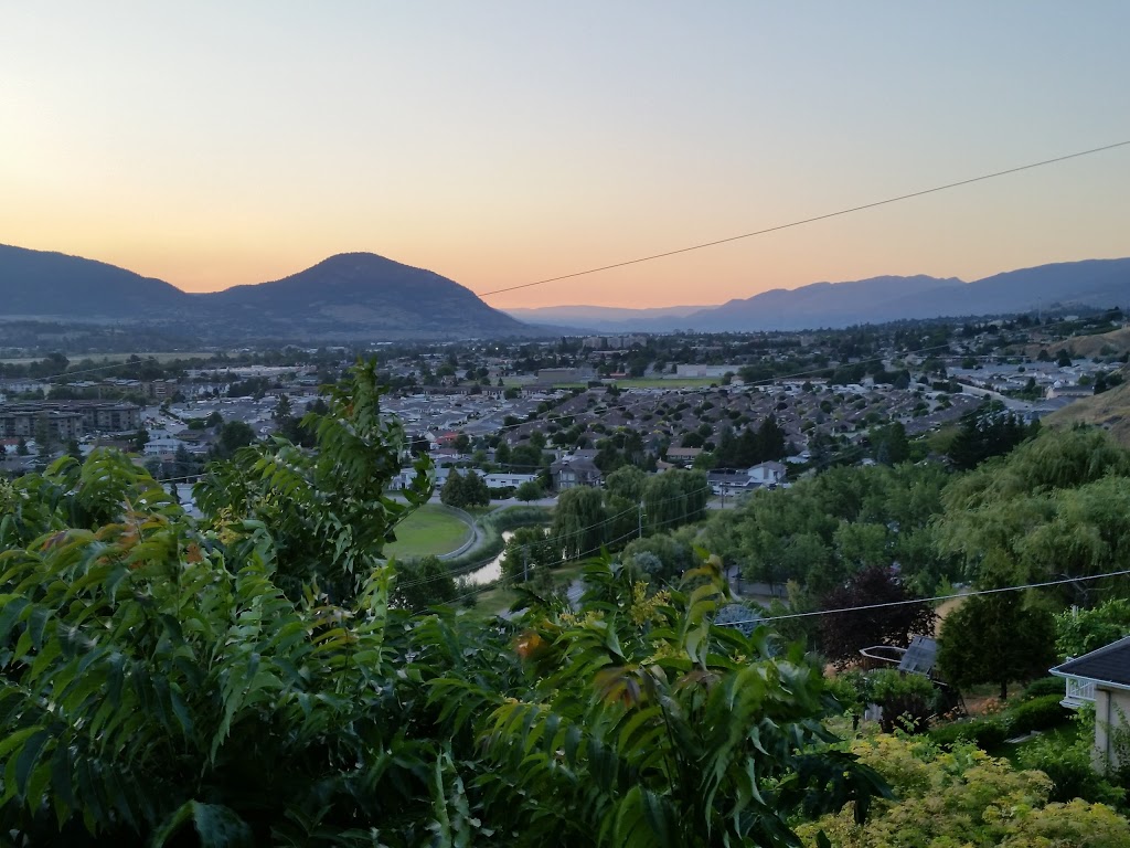 Above the Beach Bed and Breakfast | 102 Spruce Pl, Penticton, BC V2A 8V9, Canada | Phone: (888) 493-7829