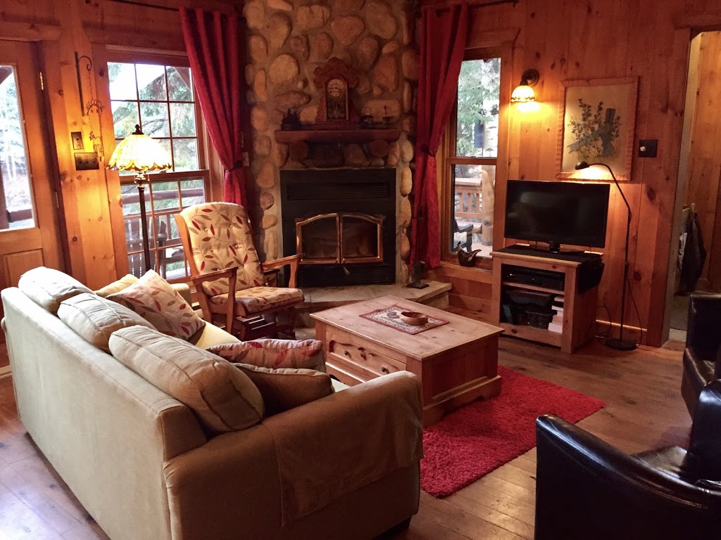 Chalet Ricalin | 7043 Rue du Trappeur, Wentworth-Nord, QC J0T 1Y0, Canada | Phone: (514) 821-6267