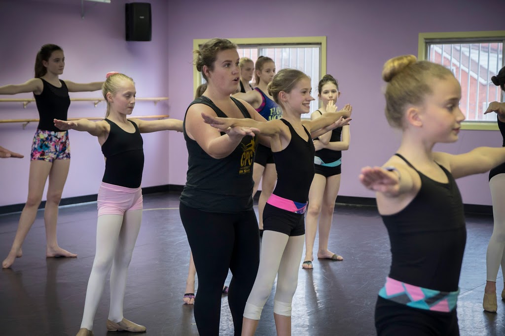 On Stage Dance Studio | 172 Ontario St, Stratford, ON N5A 3H4, Canada | Phone: (519) 273-2964