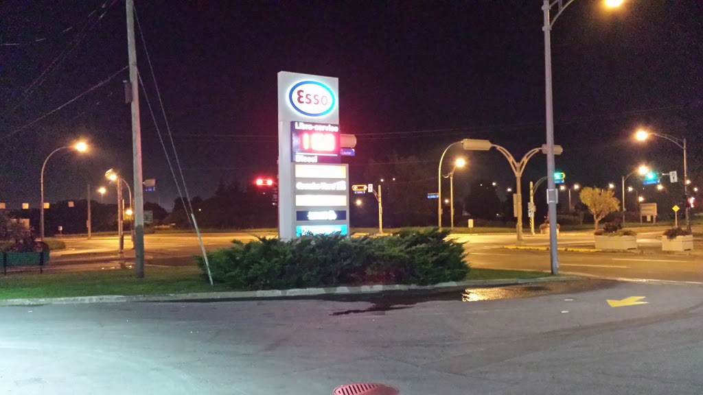 Esso | 5005 Boulevard Cousineau, Saint-Hubert, QC J3Y 3K7, Canada | Phone: (450) 462-2307