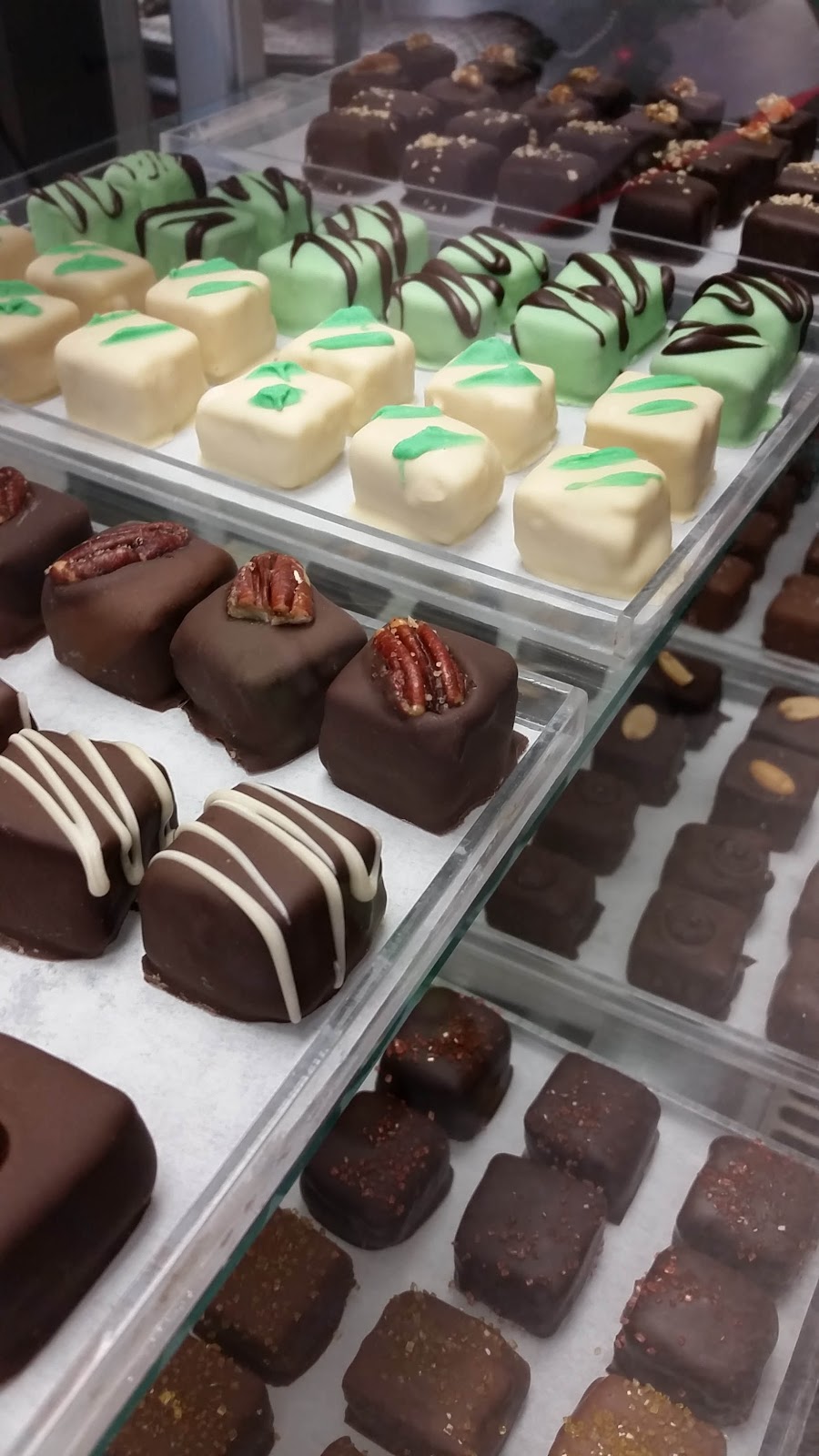 Waterloo Candies Inc | 483 Conestogo Rd Unit 1A, Waterloo, ON N2L 4C9, Canada | Phone: (519) 725-9311