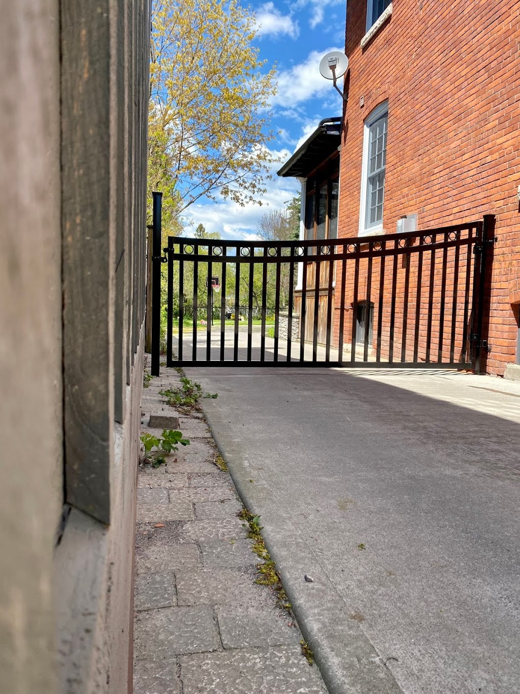 firm fence | 375 Bering Ave, Etobicoke, ON M8Z 3B1, Canada | Phone: (416) 233-1811