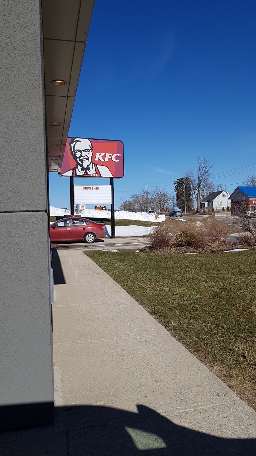 KFC | 688 10th St, Hanover, ON N4N 1R9, Canada | Phone: (519) 364-2100